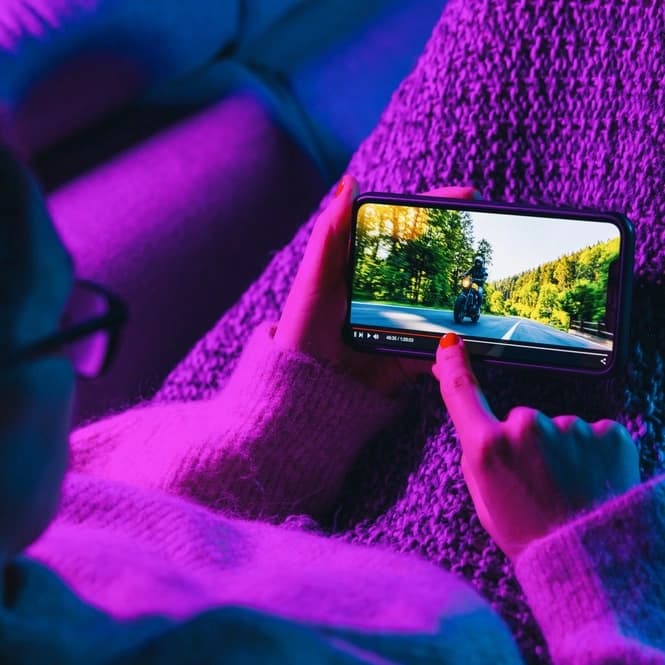 AXIS Rekomendasi Aplikasi Streaming Drama Korea Terbaru image gambar