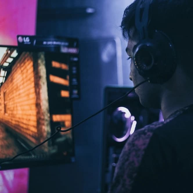 Beli Diamond FF Makin Gampang Pakai Pulsa AXIS