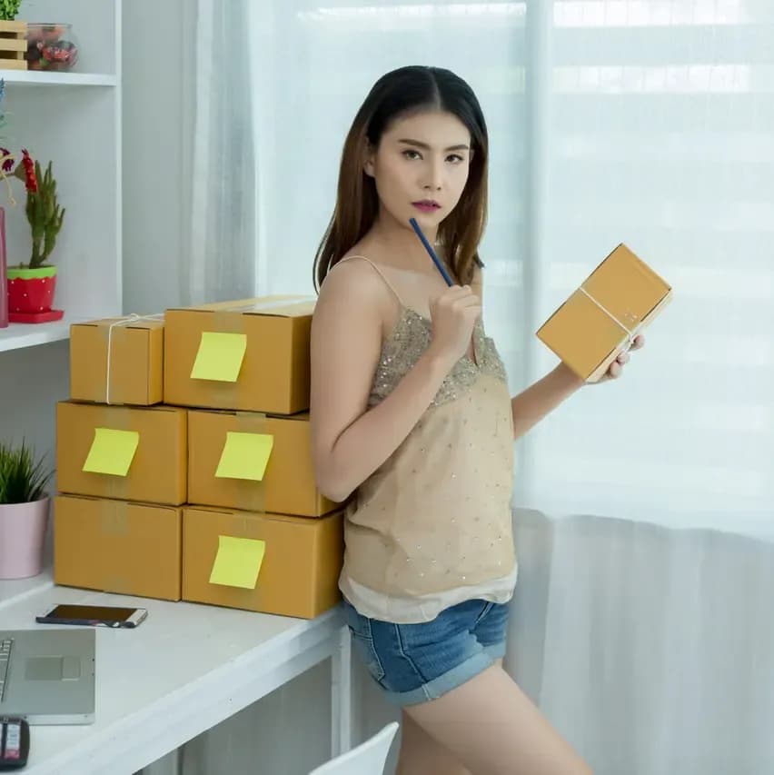 10 Tips Jualan Laris secara Online dan Offline, Wajib di Coba!