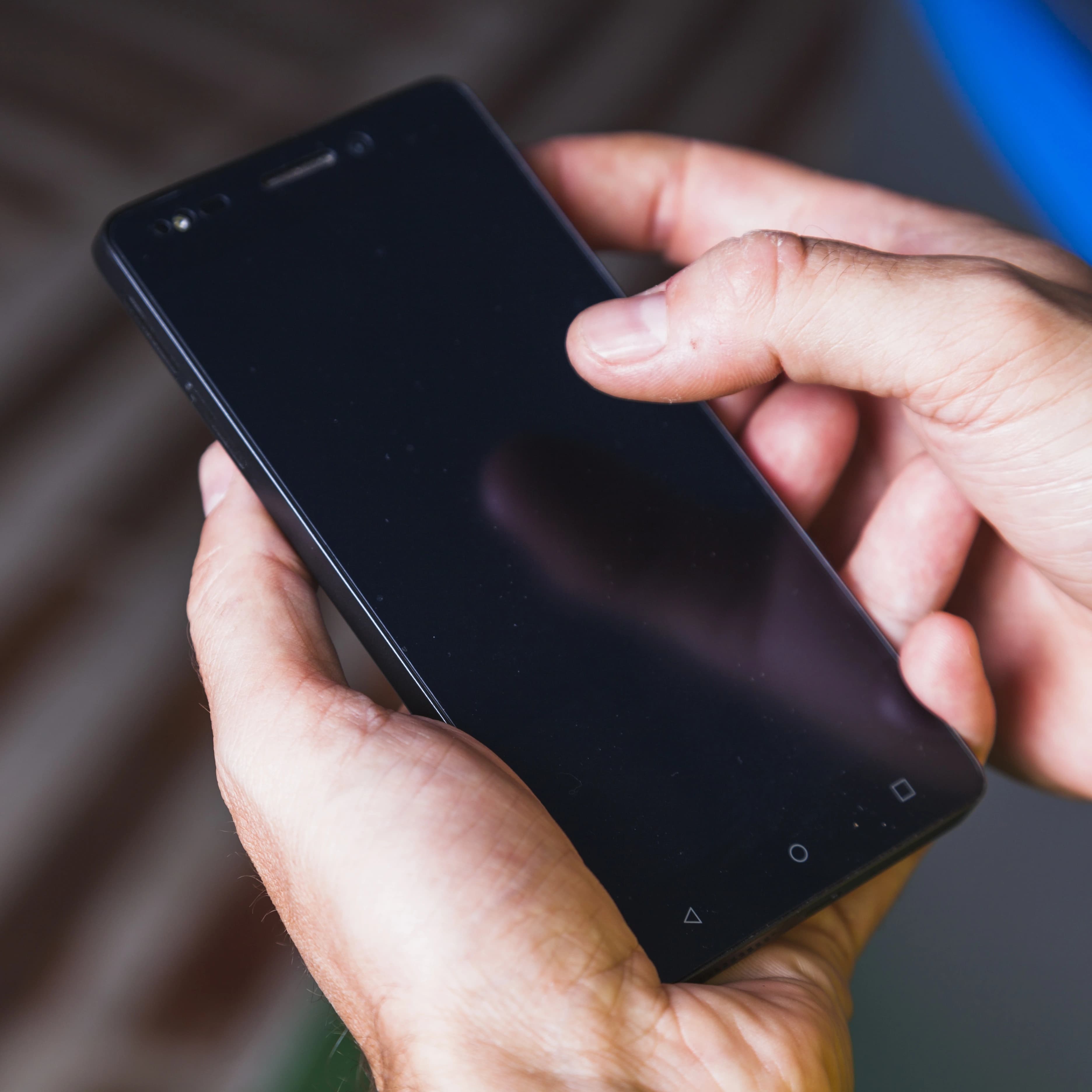 AXIS Begini Cara Mudah Root HP Berdasarkan Merknya! image gambar