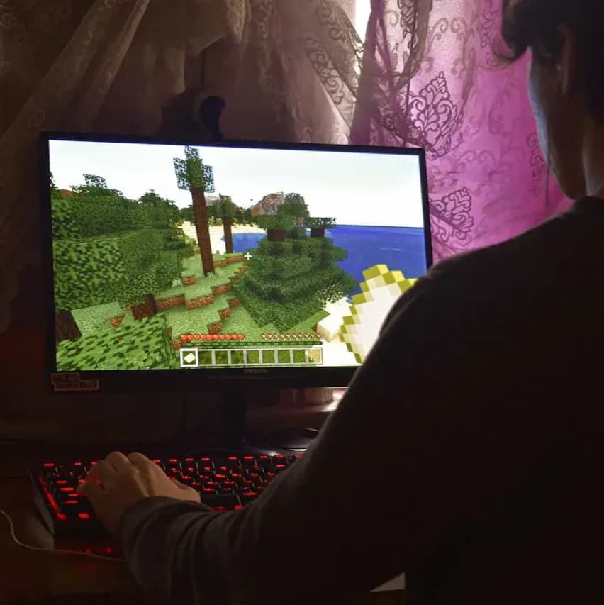 Tips Main Minecraft Survival Pemula agar Bisa Bertahan Hidup