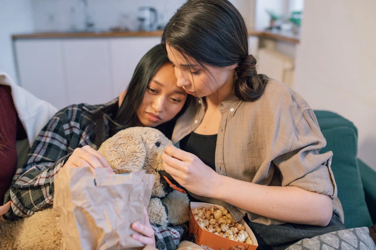 10 Rekomendasi Film Sedih yang Bikin Nangis Bombay