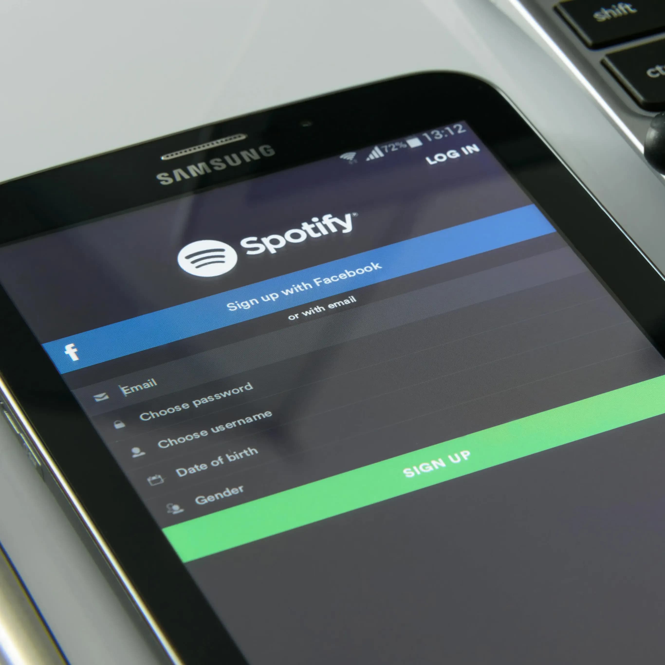 AXIS Cara Langganan Premium Spotify dengan Mudah dan Harganya image gambar