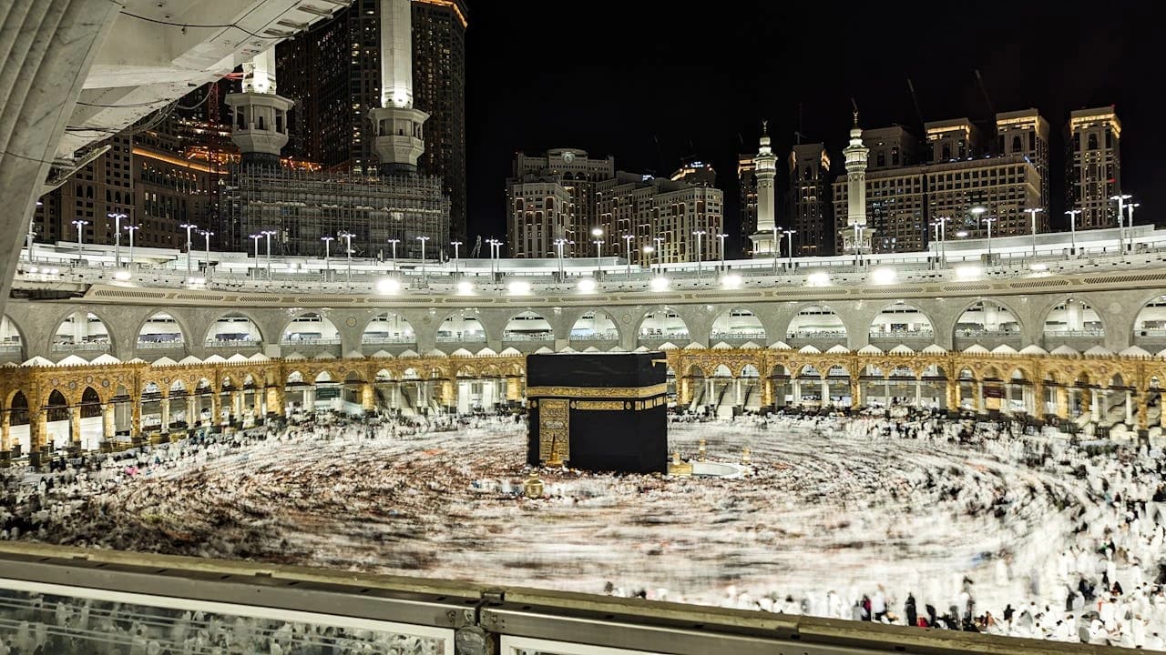 AXIS Rangkaian Ibadah Haji dari Awal sampai Akhir, Terlengkap! image gambar