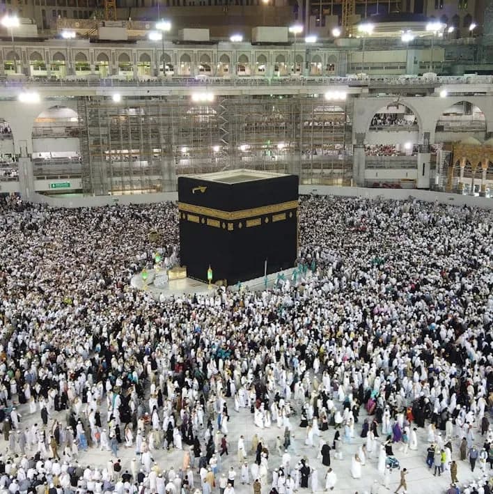 AXIS 15+ Ucapan Selamat Menunaikan Ibadah Haji bagi Umat Muslim image gambar