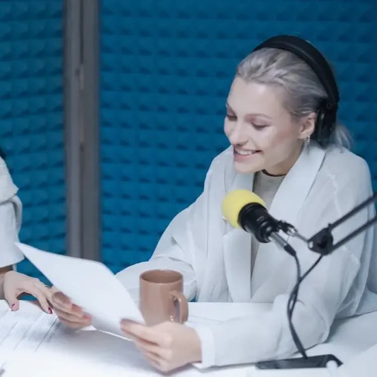 AXIS 7 Podcast Cerita Menarik yang Penuh Motivasi di Spotify image gambar