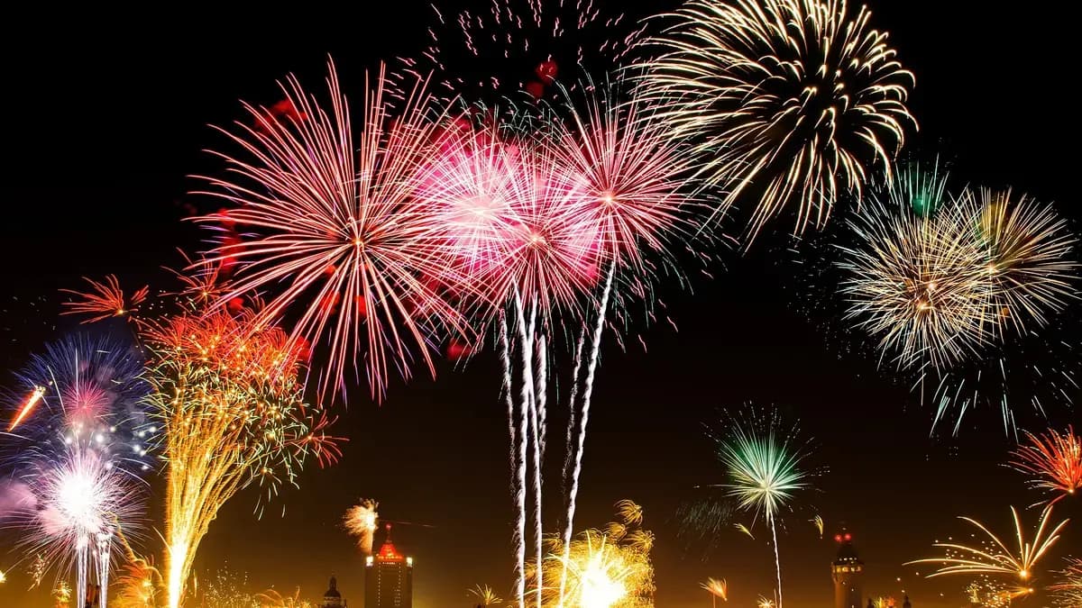 50 Ucapan Selamat Tahun Baru Tahun 2025 Singkat dan Berkesan