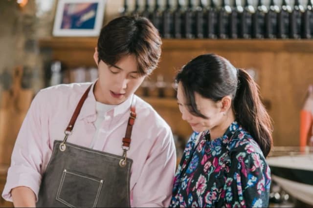 AXIS Drakor Komedi Romantis yang Sukses Buat Baper Penonton image gambar