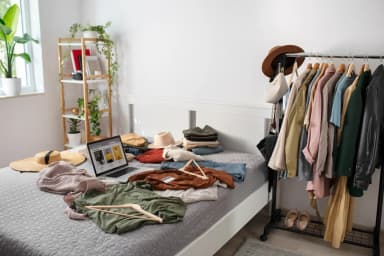 AXIS Apa Itu Preloved? Kenali Arti dan Cara Membelinya image gambar