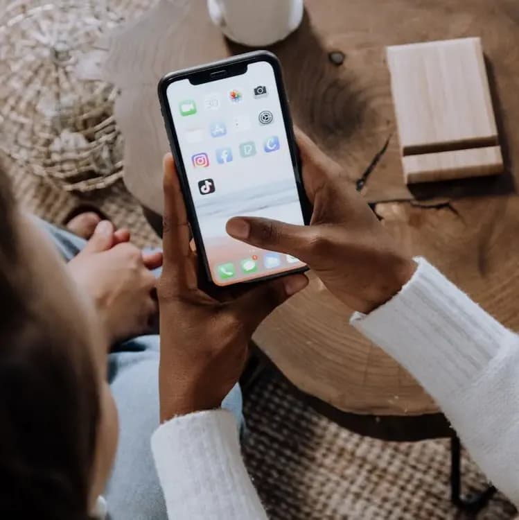 AXIS Memori iPhone Penuh Meski Sudah Dihapus? Ini Penyebabnya image gambar