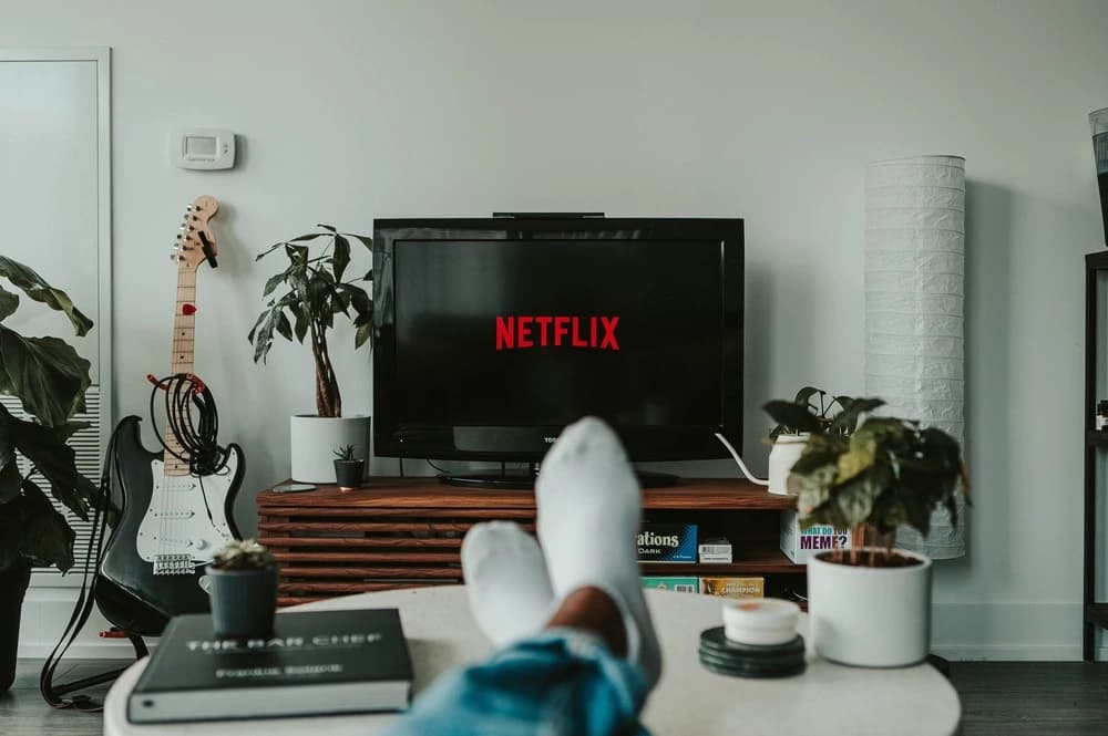 AXIS 4 Rekomendasi Film Terbaik Netflix yang Masuk Nominasi Emmy Awards image gambar