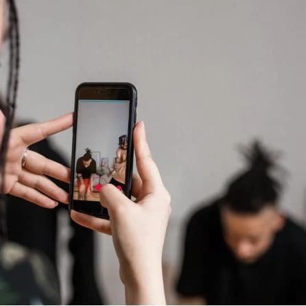 AXIS Jadwal FYP TikTok Terbaru, Dijamin Video Langsung Ramai! image gambar