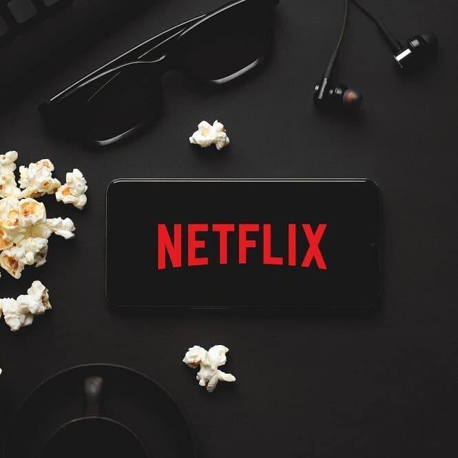 AXIS Warnai Tahun 2022-mu dengan 7 Rekomendasi Film Netflix Original! image gambar