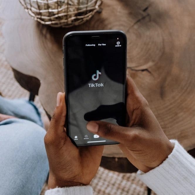 AXIS Bahasa Gaul Tiktok, Wajib Tahu Biar Bisa Jadi Sultan Tiktok! image gambar