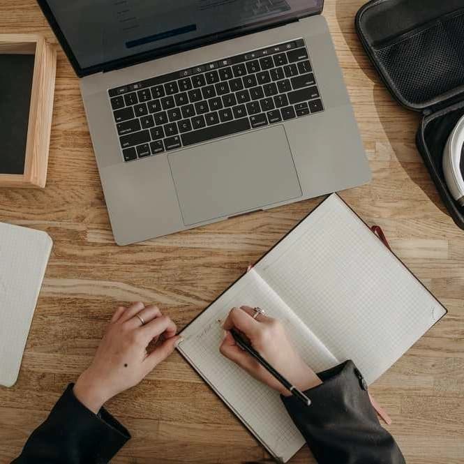 Rekomendasi Laptop untuk Mahasiswa, Lancar Buat Ngerjain Tugas!