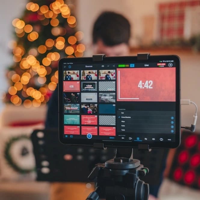 AXIS Peralatan Live Streaming, Apa Aja Ya Biar Kualitasnya Oke? image gambar