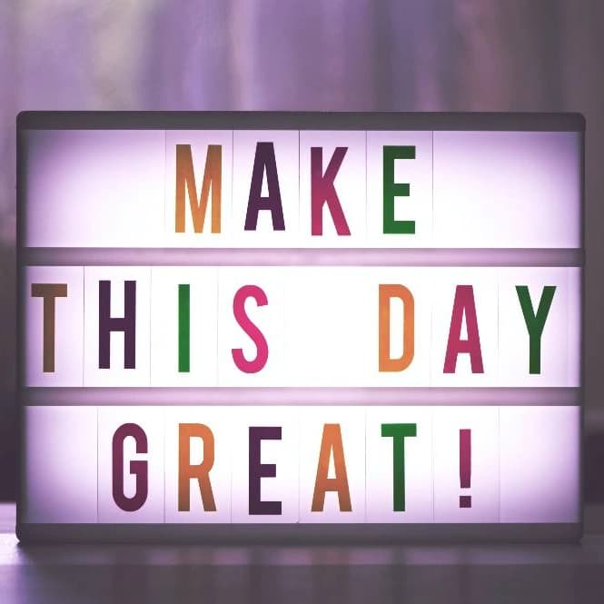 Biar Postingan Makin Kece, Gunakan Caption Aesthetic Singkat Yang Memikat!