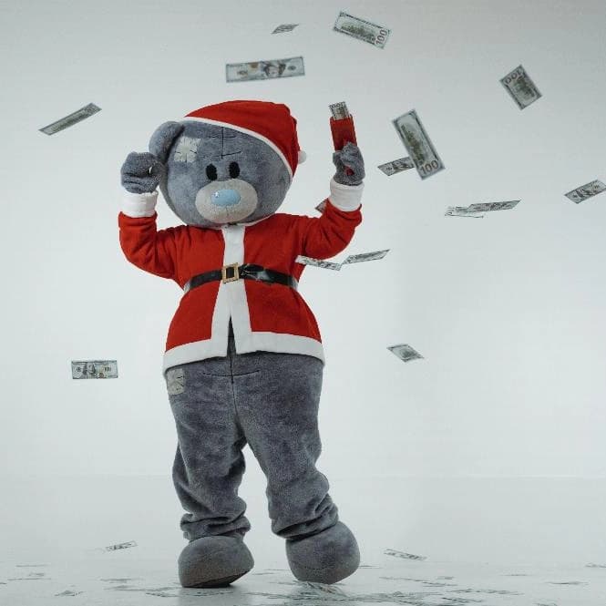 AXIS Fenomena Flexing, Harus Ikutan Atau Nggak? image gambar