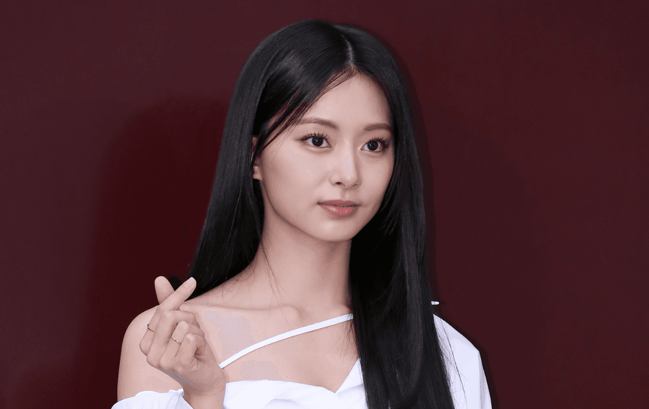 Mini Album Terbaru Tzuyu TWICE “abouTzu” Beserta Maknanya