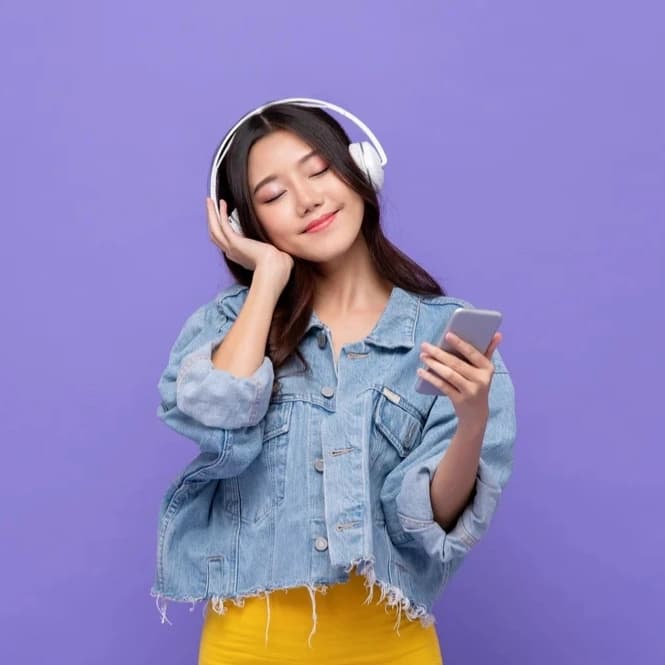 AXIS Yuk, Dengerin Lagu Bucin di Aplikasi Musik image gambar
