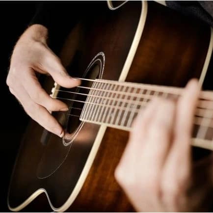Lirik Lagu Menepi - Ngatmombilung beserta dengan Chordnya Lengkap