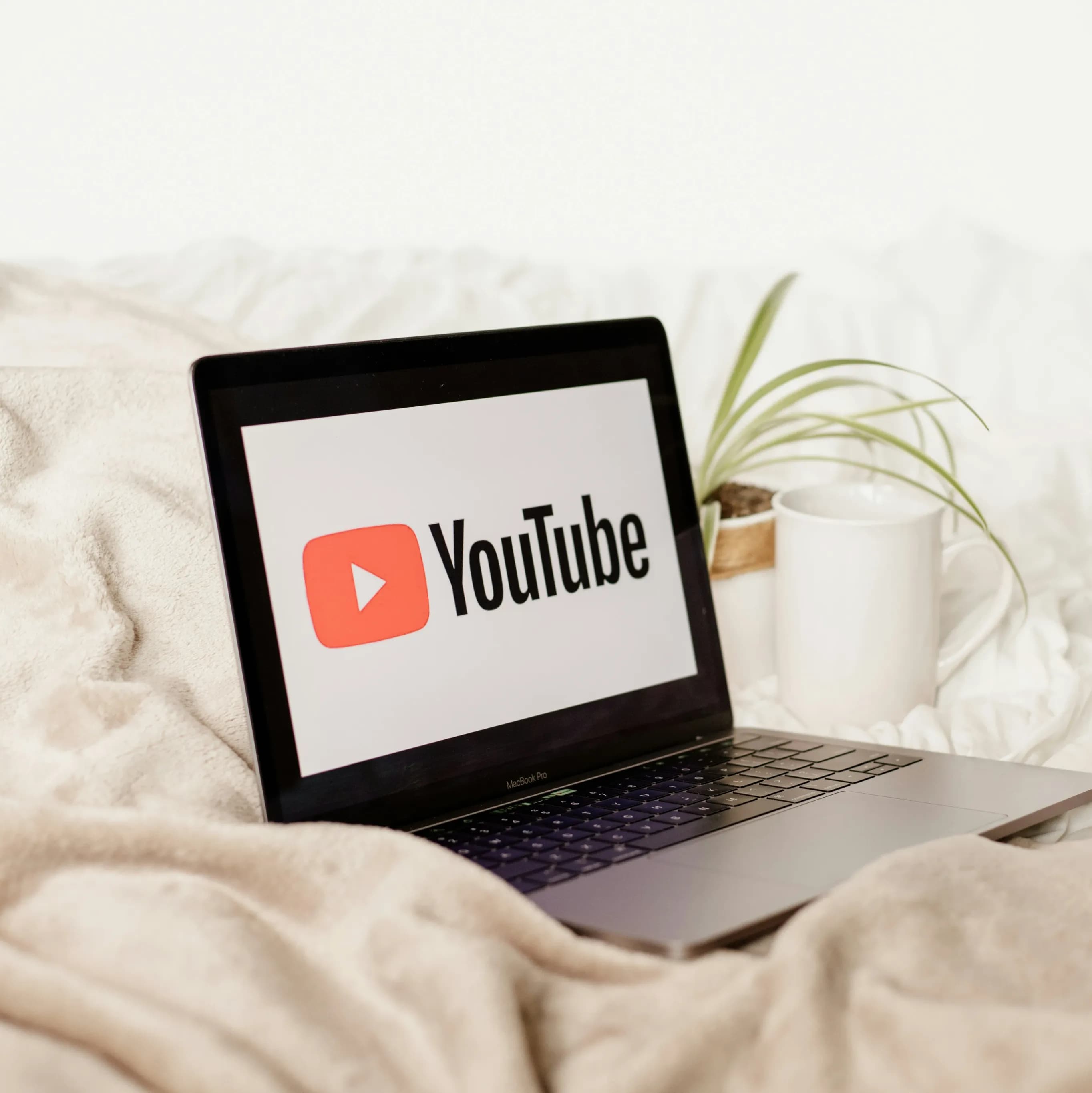 AXIS Cara Mendapatkan Uang dari YouTube dengan Menonton Video image gambar
