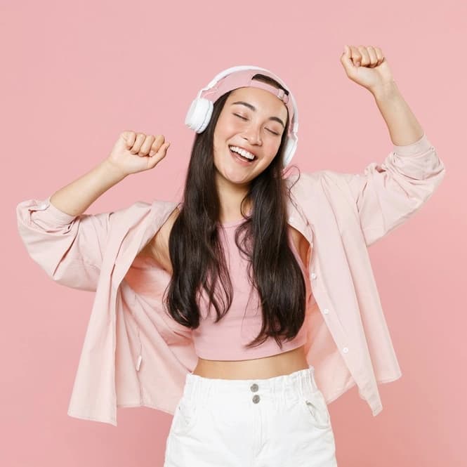 AXIS Dengerin Lagu Favoritmu Sepuasnya Pakai Kuota Musik BOOSTR AXIS image gambar