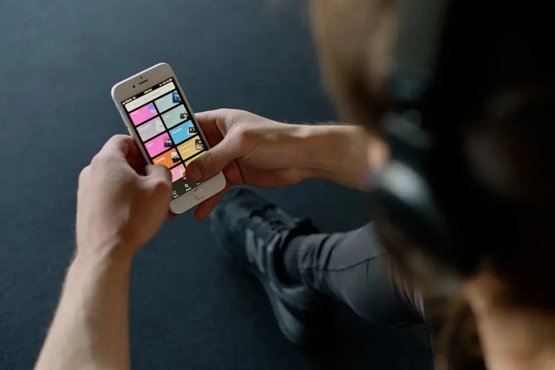 AXIS Alasan Kenapa Spotify Tidak Ada Lirik dan Cara Mengatasinya image gambar