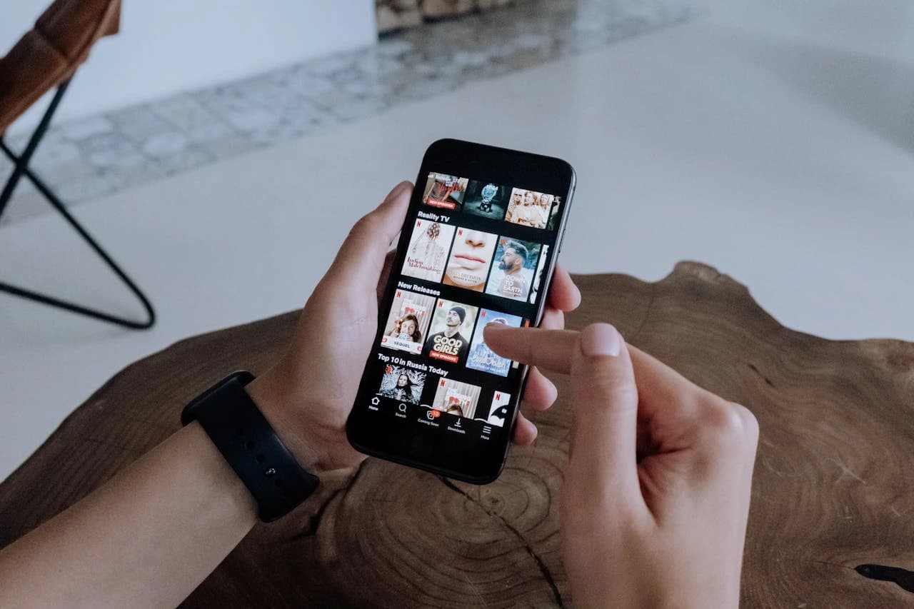 100+ Daftar Kode Rahasia Netflix yang Harus Kamu Tahu!