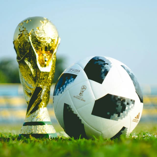 AXIS 17 Daftar Lagu Piala Dunia dari Tahun ke Tahun, Mana Favoritmu? image gambar