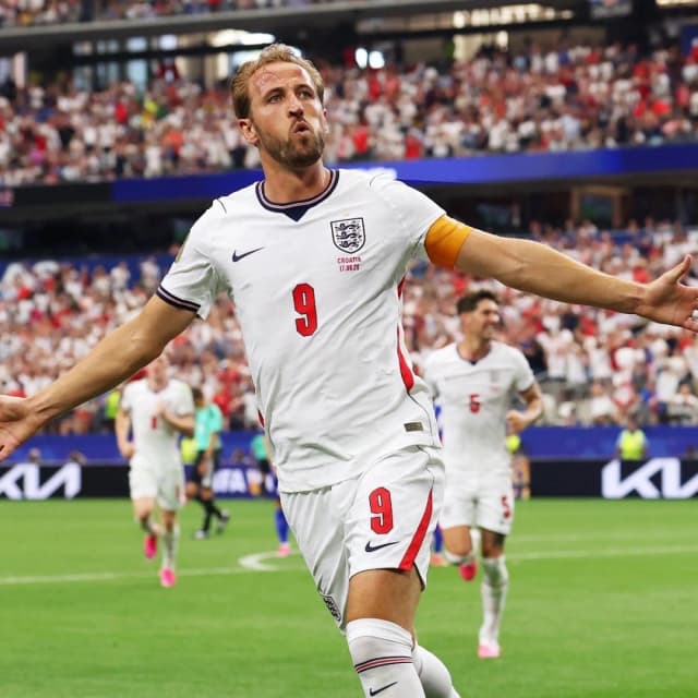 AXIS 10 Striker Terbaik di Dunia 2026, Siapa yang Paling Gacor? image gambar