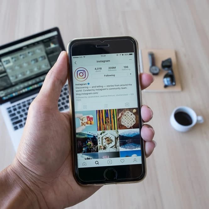 AXIS Bio Instagram Aesthetic 2022 yang Bikin Profilmu Lebih Keren image gambar