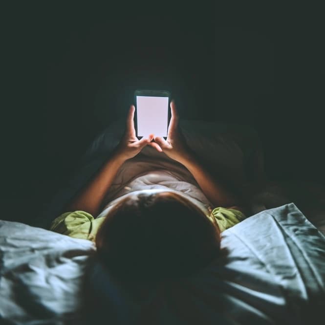 Paket Internet Kuota Malam AXIS Temani Waktu Begadang