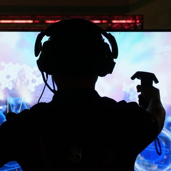 AXIS Rekomendasi Headset Gaming Biar Main Game Dobel Serunya! image gambar
