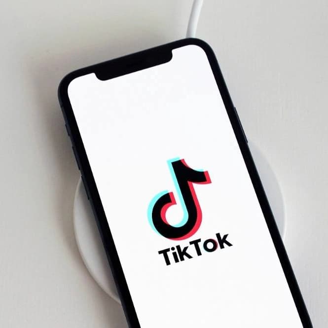 AXIS Sometimes When I’m Lonely TikTok Lirik, Mau Tahu? image gambar